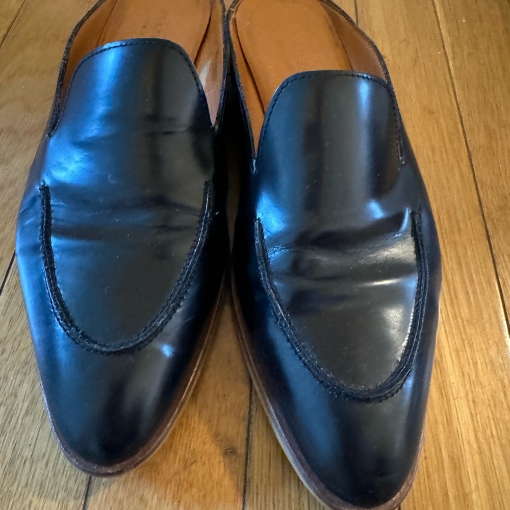 Everlane Black Slides